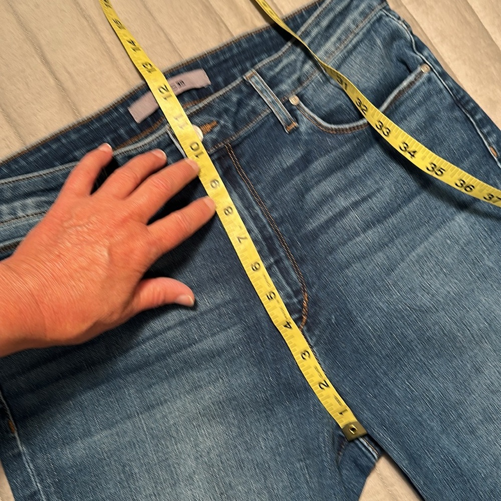 Joe's Jeans Blue Ankle Cropped Denim, high rise - Picture 6 of 12